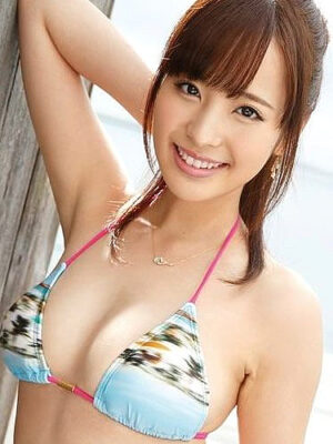 Kana Momonogi